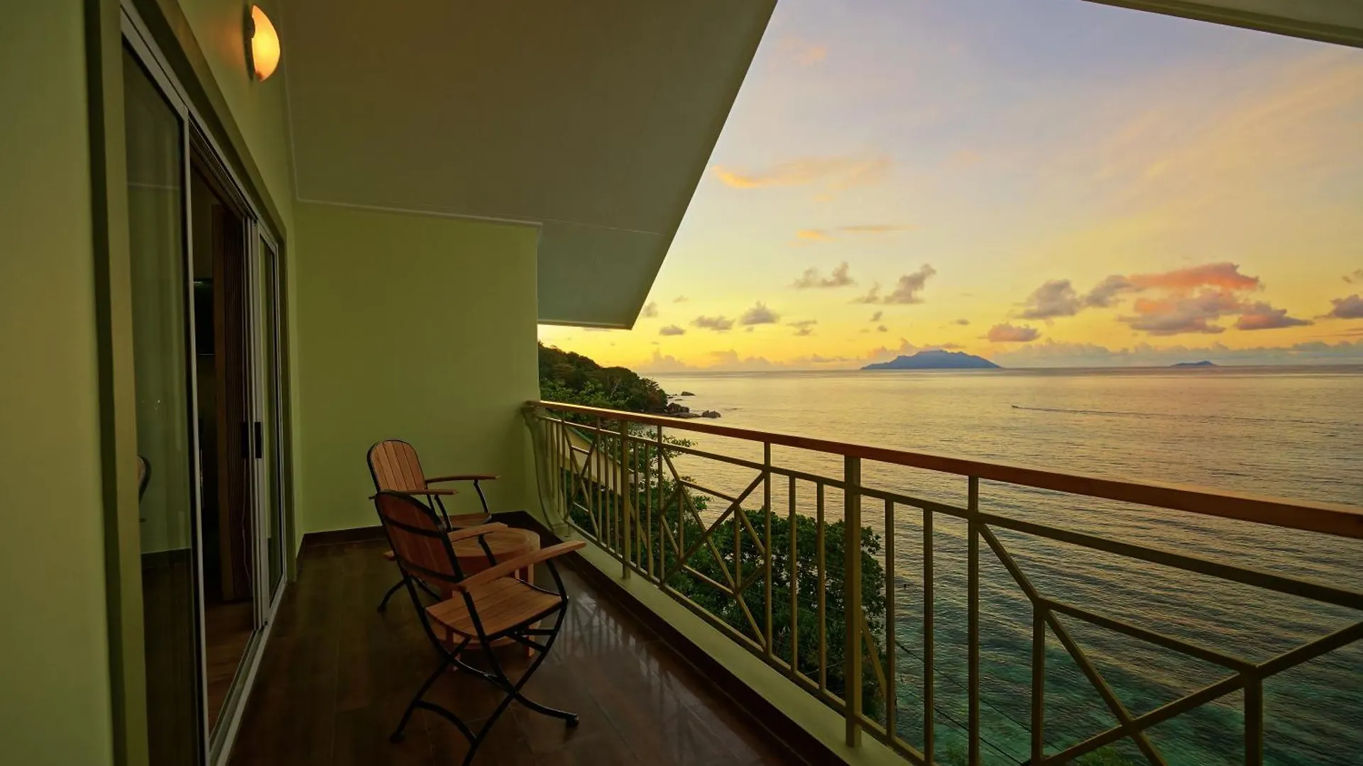 Treasure Cove Hotel & Restaurant Bel Ombre Seychelles