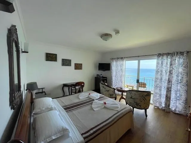 Treasure Cove Hotel & Restaurant Bel Ombre